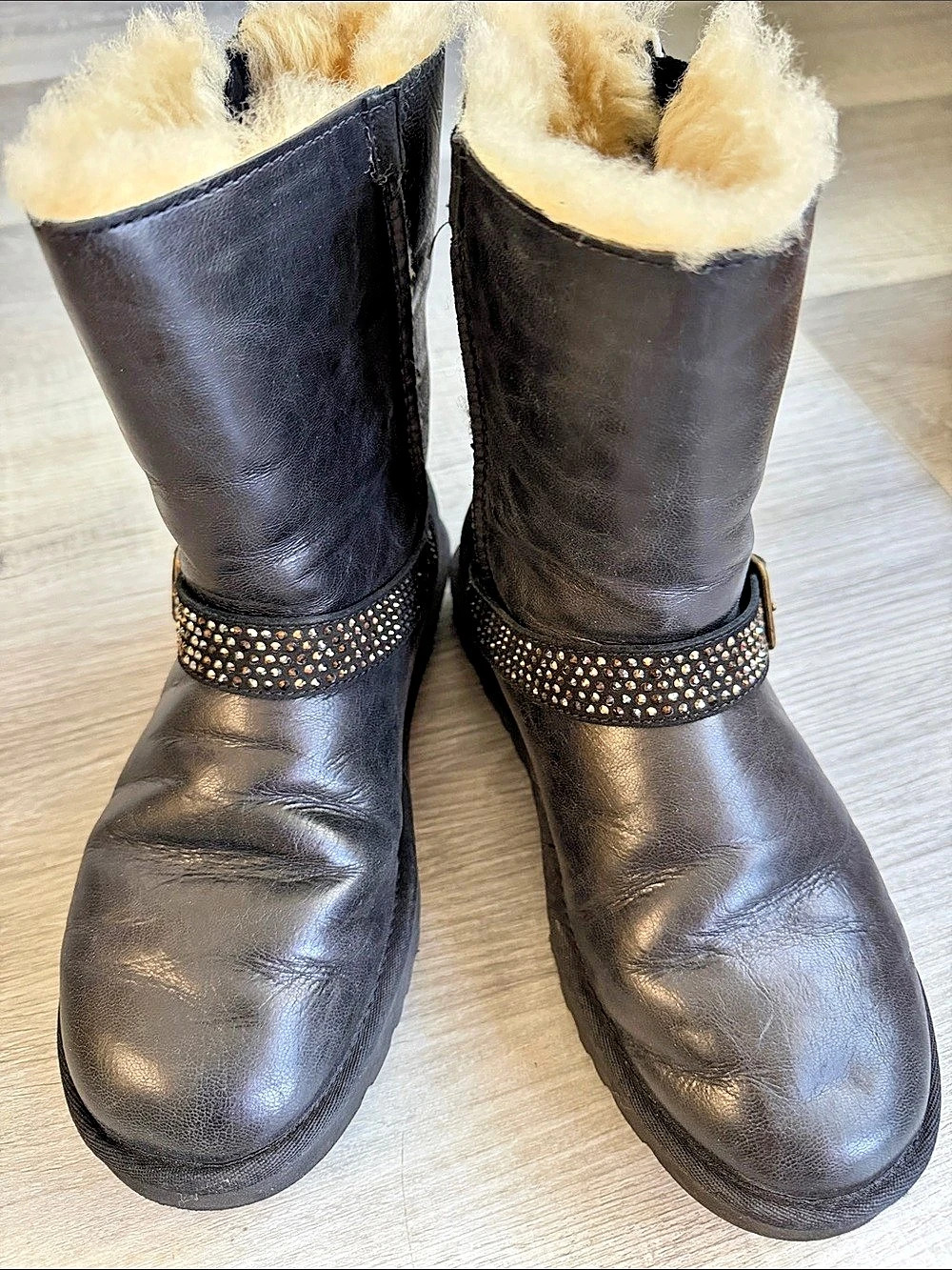 UGG W Blaise Crystal Studded Leather Boots Black US 7 - Picture 3 of 13